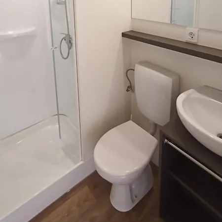 Luxury tent Safari Tent With Bathroom, 9 Km From Maastricht *
