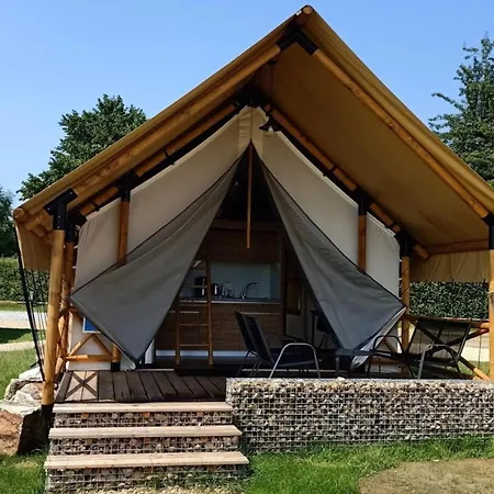 Safari Tent With Bathroom, 9 Km From Maastricht Berg en Terblijt