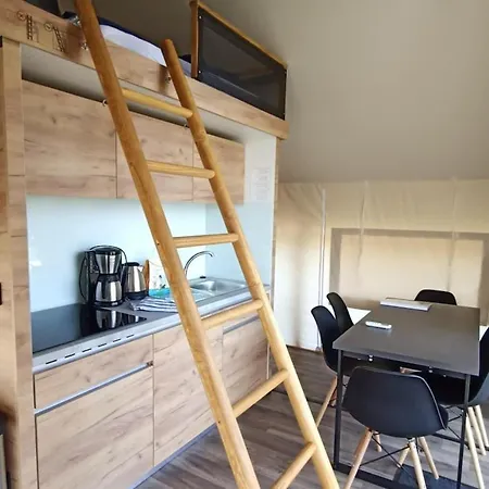 Luxury tent Safari Tent With Bathroom, 9 Km From Maastricht *