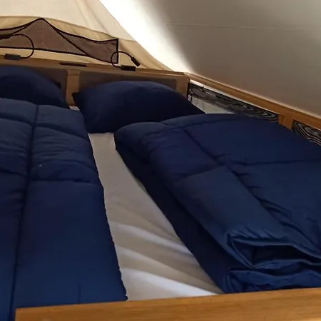 Safari Tent With Bathroom, 9 Km From Maastricht Luxury tent Berg en Terblijt