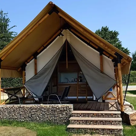 Safari Tent With Bathroom, 9 Km From Maastricht Berg en Terblijt